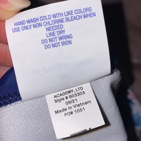 O’rageous red white & blue USA 🇺🇸 size 8 swimsuit bikini tie dye & stars​​ - Picture 9 of 9